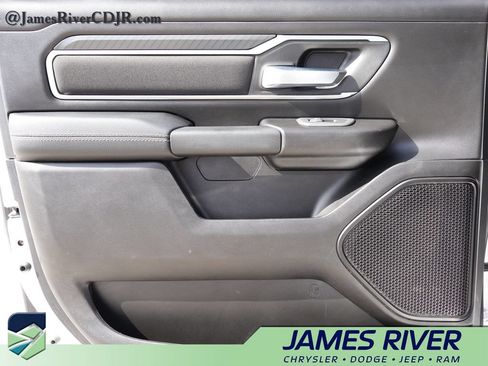 Used 2025 RAM 1500 Big Horn AWD/4WD image 16