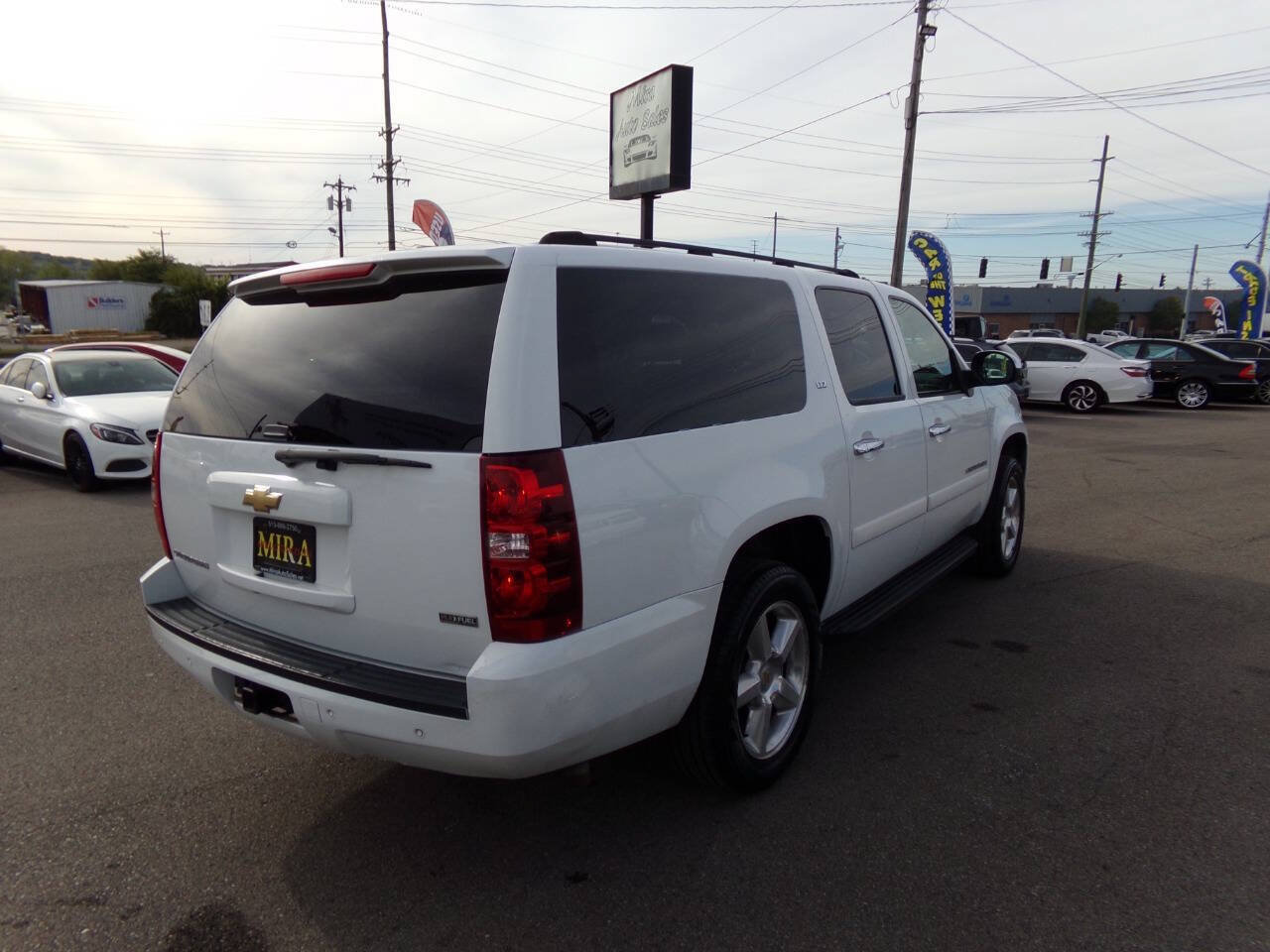 Used 2007 Chevrolet Suburban LTZ w/ LTZ Preferred Equipment Group AWD/4WD image 63