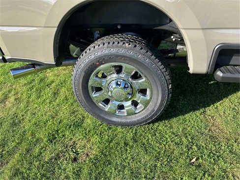 New 2026 Ford F350 King Ranch w/ Chrome Package image 13