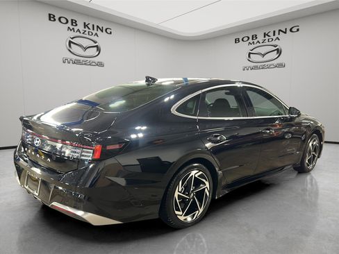 Used 2025 Hyundai Sonata SEL FWD image 5