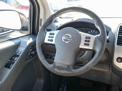 Used 2020 Nissan Frontier SV RWD image 17