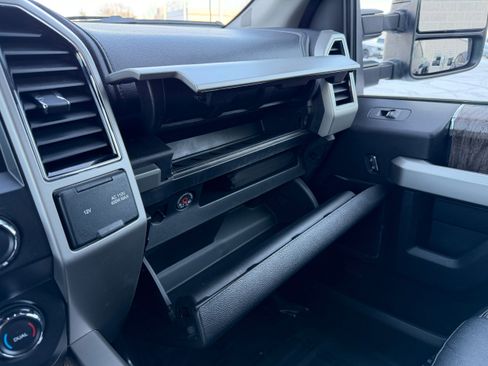 Used 2019 Ford F350 Lariat w/ Lariat Ultimate Package image 28