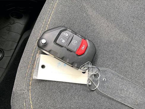 Used 2024 Jeep Gladiator Sport image 34