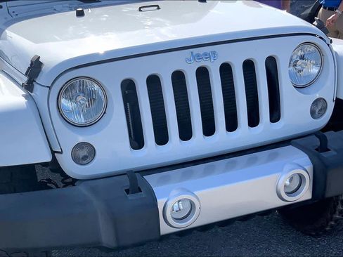 Used 2015 Jeep Wrangler Unlimited Sahara w/ Max Tow Package image 29