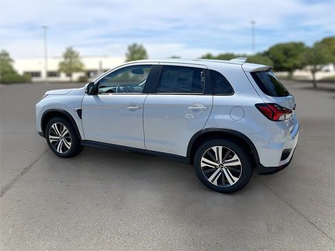 New 2025 Mitsubishi Outlander Sport SE image 5