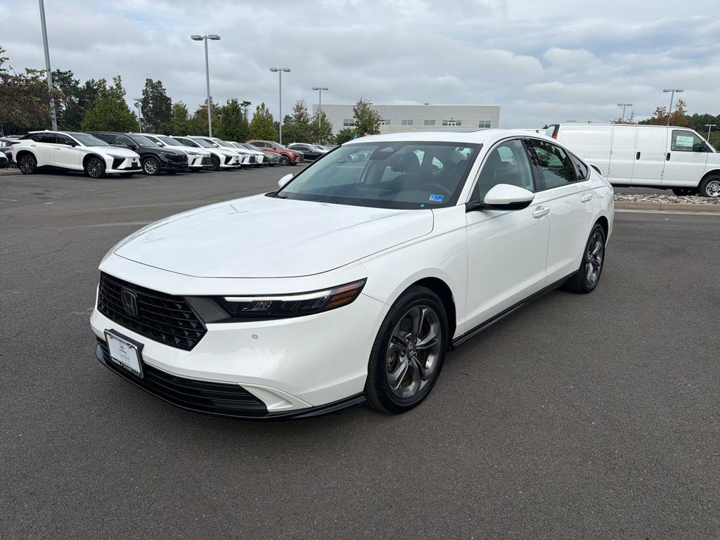 Certified 2025 Honda Accord EX-L image 3