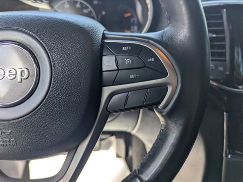 Used 2022 Jeep Grand Cherokee Laredo X image 31