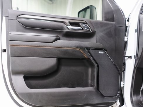 Used 2024 GMC Sierra 3500 AT4 w/ AT4 Premium Plus Package image 24