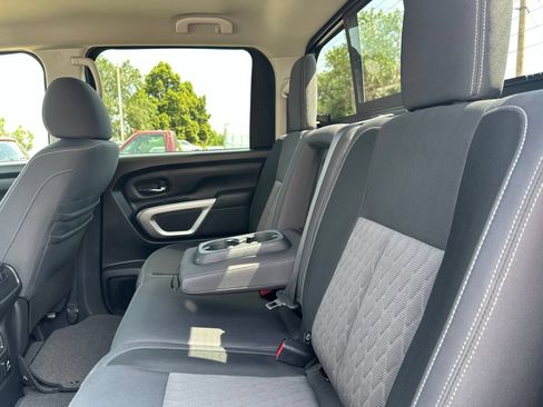 Used 2021 Nissan Titan SV w/ SV Convenience Package AWD/4WD image 25