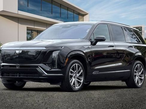 New 2026 Cadillac Vistiq Premium Luxury w/ LPO, Floor Liner Package AWD/4WD image 8