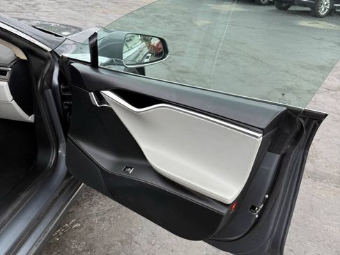 Used 2013 Tesla Model S RWD image 17