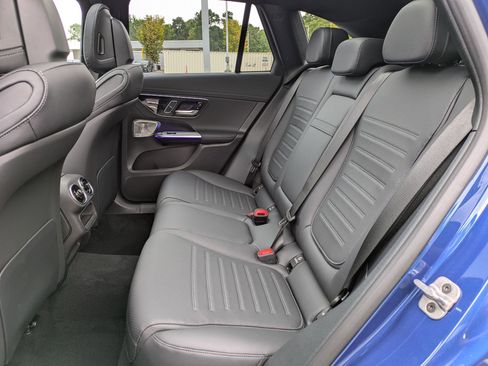 Certified 2025 Mercedes-Benz GLC 300 4MATIC image 23