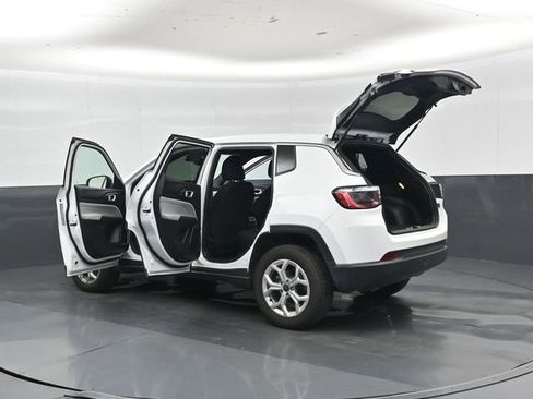 Used 2025 Jeep Compass Sport AWD/4WD image 48