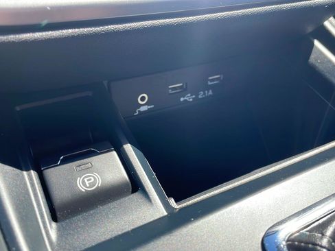 Used 2020 Subaru Outback AWD/4WD image 20