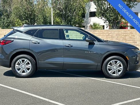 Used 2020 Chevrolet Blazer LT FWD image 3
