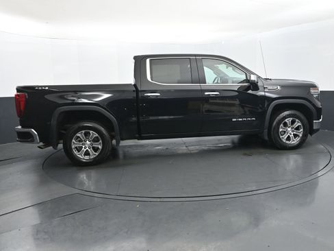 Used 2025 GMC Sierra 1500 SLT image 6