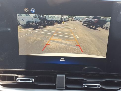 New 2026 Chevrolet Equinox LT image 13