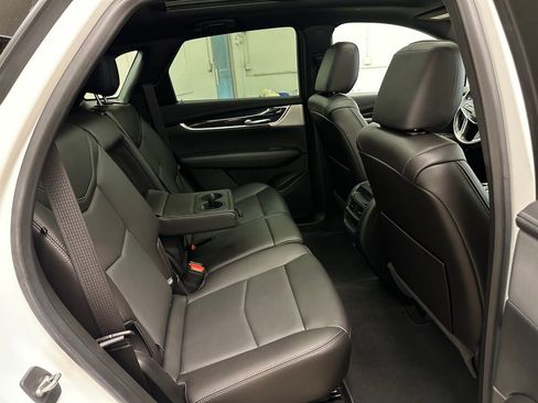 Used 2021 Cadillac XT5 Premium Luxury AWD/4WD image 30