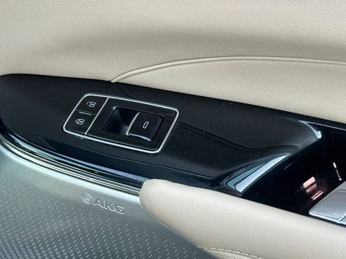 Certified 2025 Cadillac Lyriq Luxury w/ Nappa Leather Package image 21