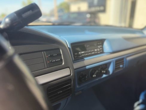 Used 1994 Ford F150 XL AWD/4WD image 15