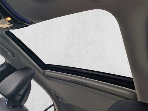 Used 2025 Mercedes-Benz C 300 Sedan image 15