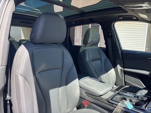 Used 2021 Audi Q7 3.0T Prestige w/ Prestige Package image 16