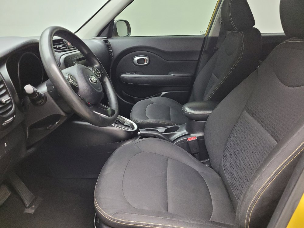 Used 2014 Kia Soul + FWD image 17