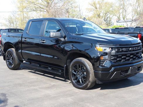 Used 2023 Chevrolet Silverado 1500 Custom w/ LPO, Dark Essentials Package image 4