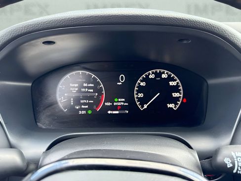 Used 2025 Honda HR-V Sport image 12