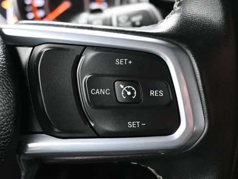 Certified 2022 Jeep Wrangler Unlimited Sahara AWD/4WD image 23