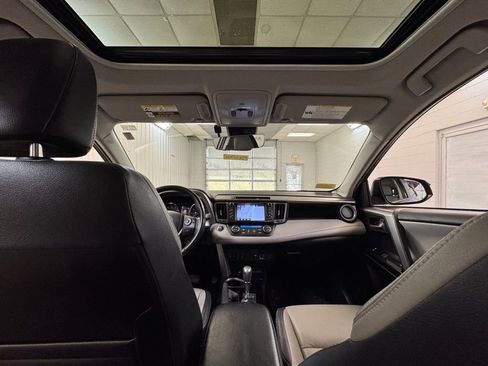 Used 2018 Toyota RAV4 Limited image 16