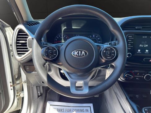 Used 2020 Kia Soul LX FWD image 10