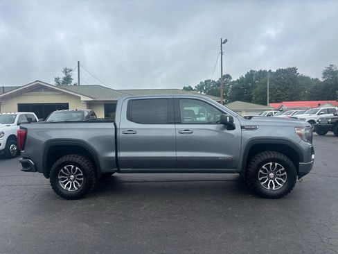 Used 2020 GMC Sierra 1500 AT4 w/ AT4 Preferred Package AWD/4WD image 4