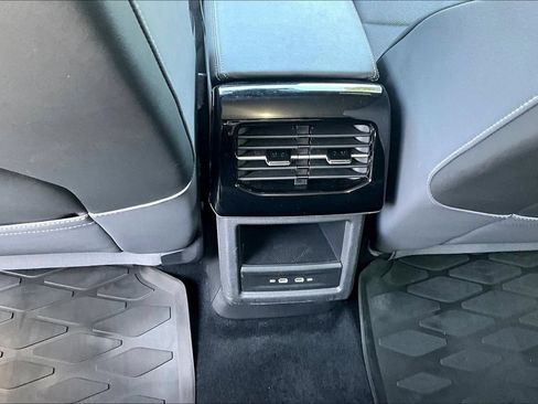 Used 2023 Volkswagen ID.4 S RWD image 9