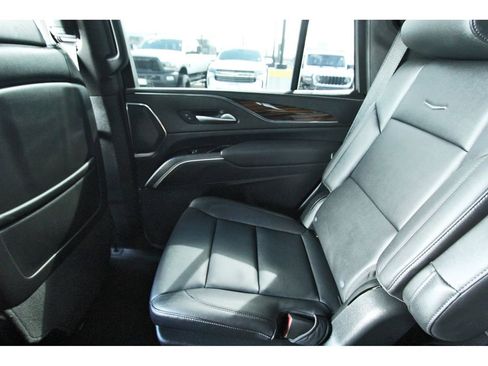 Certified 2024 Cadillac Escalade Luxury image 12