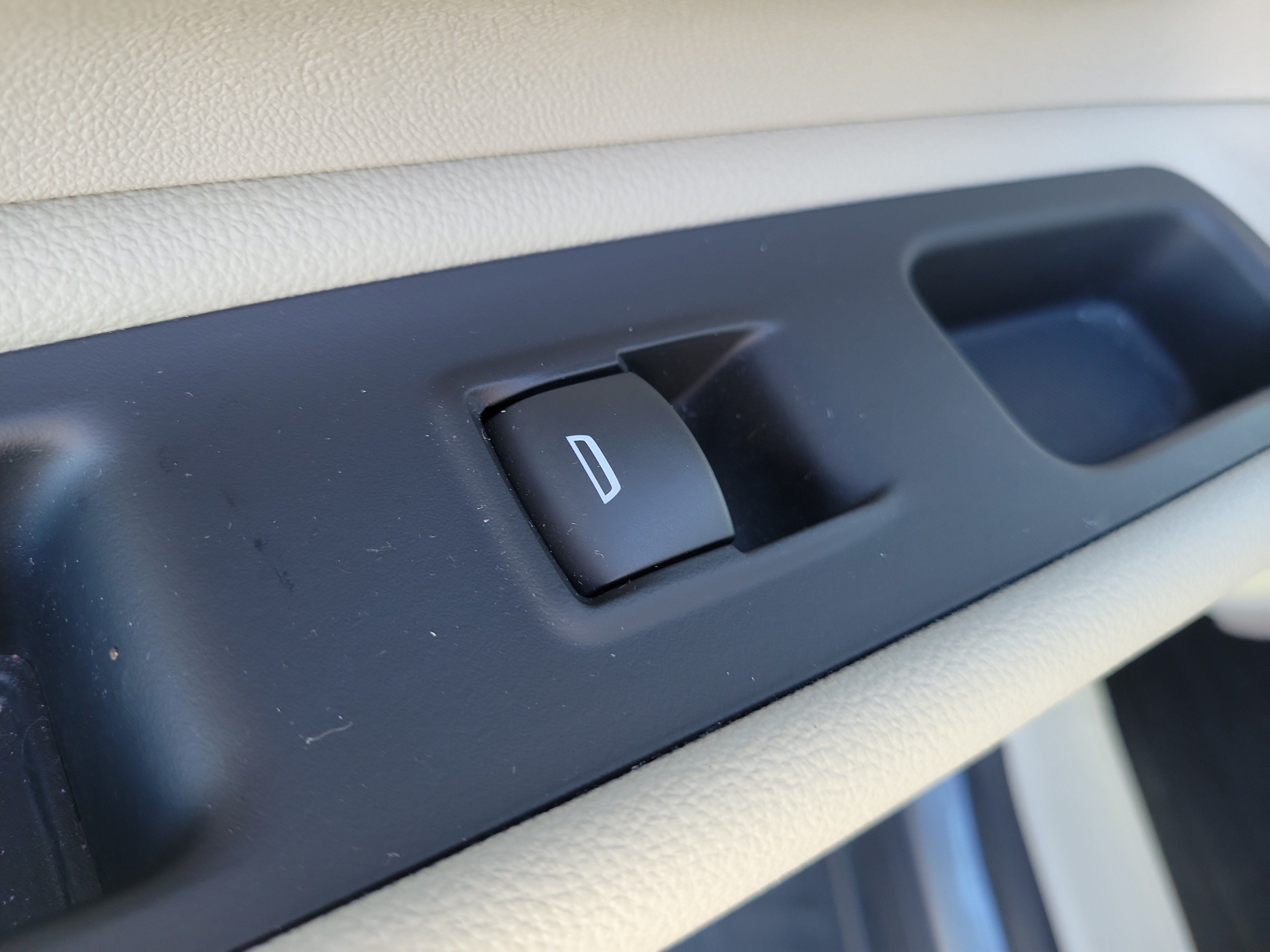Used 2020 GMC Terrain Denali w/ Denali Premium Package FWD image 15
