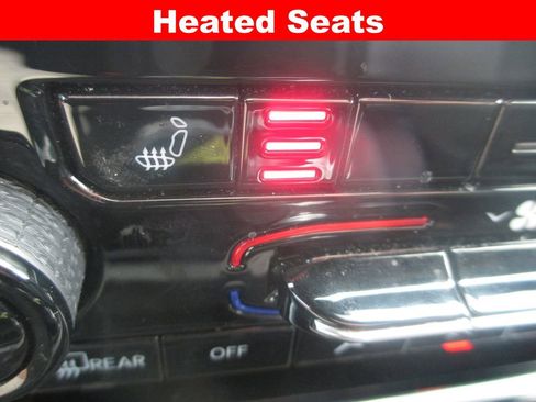 Used 2024 Jeep Grand Cherokee Altitude AWD/4WD image 19