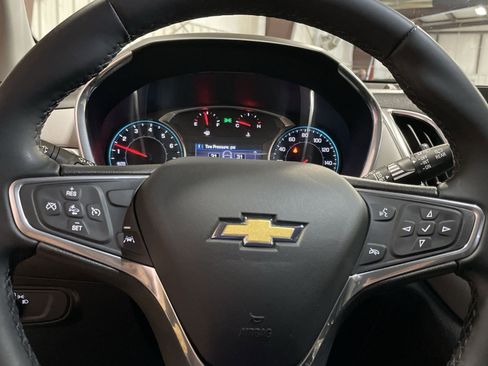 Used 2023 Chevrolet Equinox LT w/ Driver Convenience Package FWD image 17