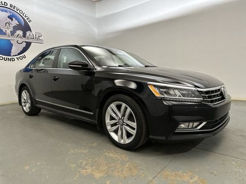 Used 2017 Volkswagen Passat 1.8T SE FWD image 12