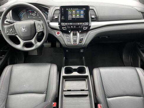 Used 2023 Honda Odyssey Sport image 12
