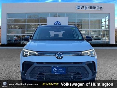 Certified 2025 Volkswagen Taos SE w/ Taos Adventure Package (SXB) image 2