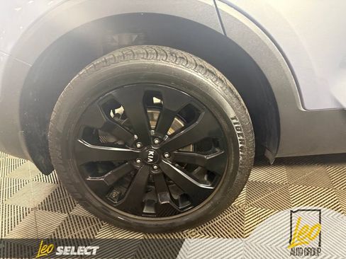 Used 2021 Kia Telluride S FWD image 25