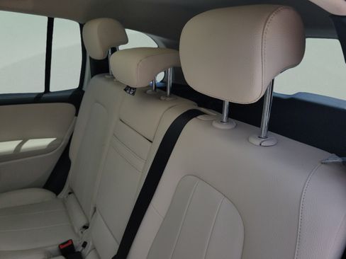 Used 2023 Mercedes-Benz GLB 250 image 9