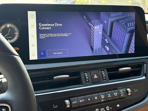 Used 2025 Lexus ES 350 w/ Premium Package FWD image 23