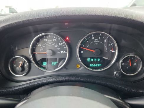 Used 2015 Jeep Wrangler Sahara image 37