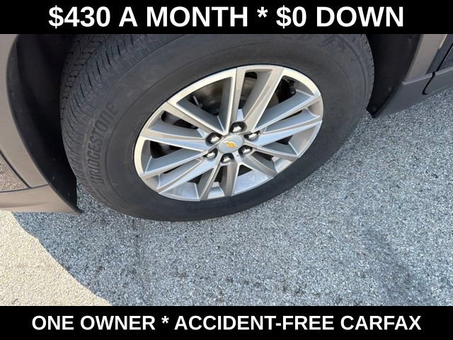 Used 2023 Chevrolet Traverse LT w/ LPO, Cargo Package FWD image 11