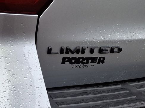 Used 2023 Ford Expedition Limited image 31