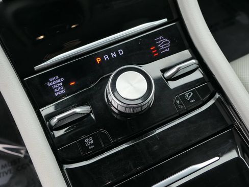 Used 2023 Jeep Grand Cherokee Summit w/ Luxury Tech Group V AWD/4WD image 20
