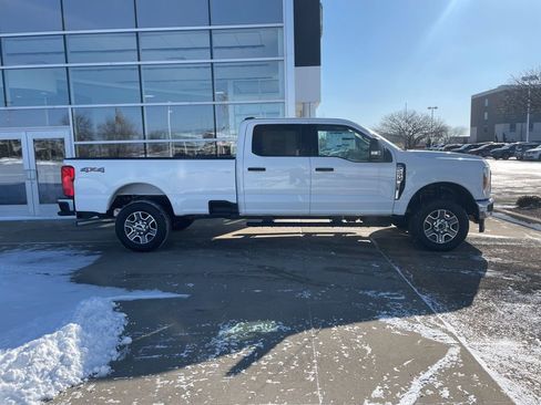 New 2025 Ford F250 XLT w/ Snow Plow/Camper Package image 4