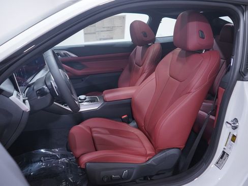 Used 2026 BMW 430i Coupe w/ M Sport Package RWD image 7